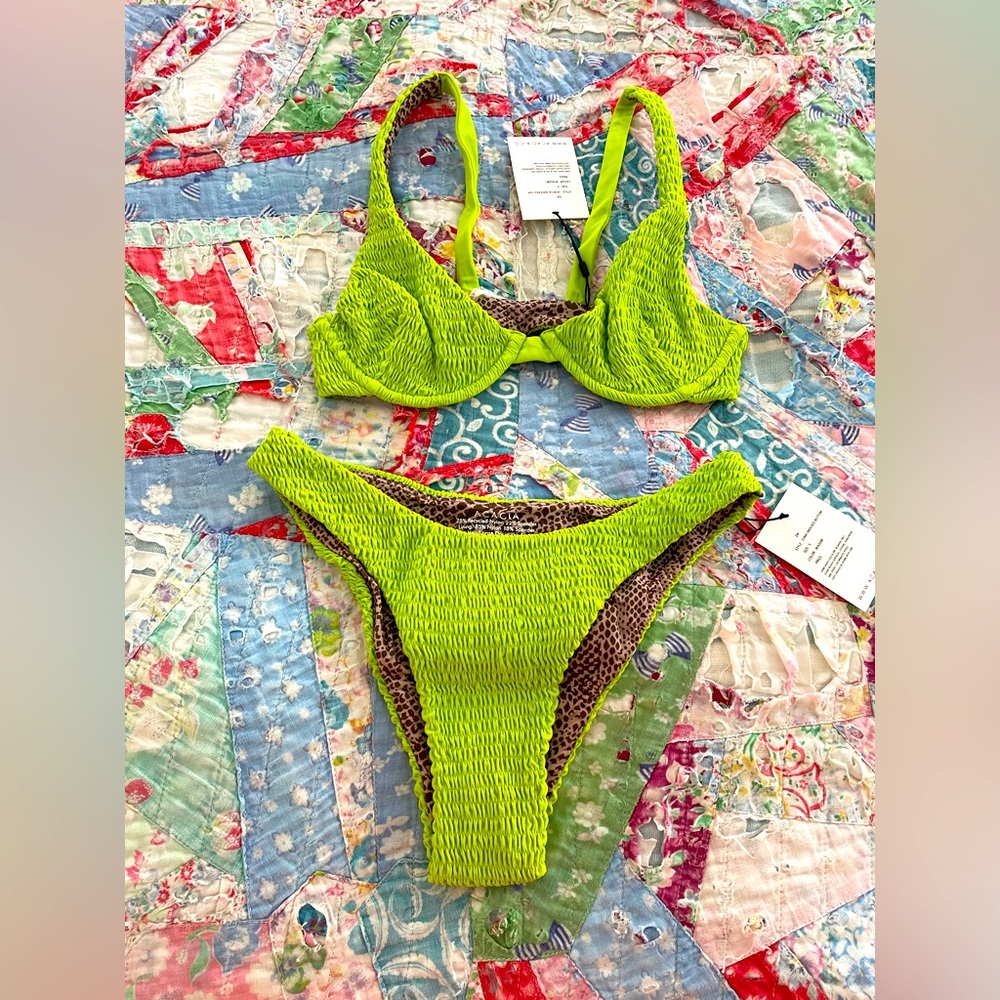 💚Acacia Geneva smocked Bikini Set  💚
